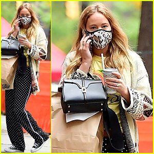 Jennifer Lawrence Looks Comfy in Her Casual Outfit While Stepping Out for Lunch!